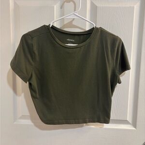 Wild Fable, Olive Green Crop Tee,Size L